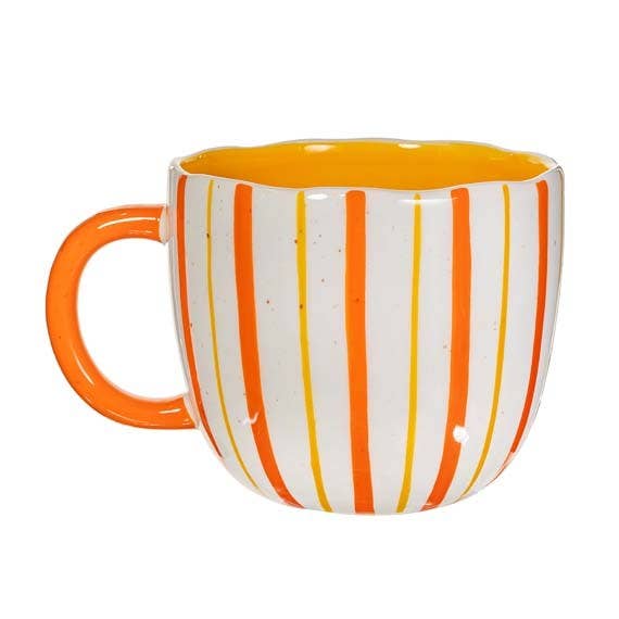 Tasse à surprise avec capybara caché