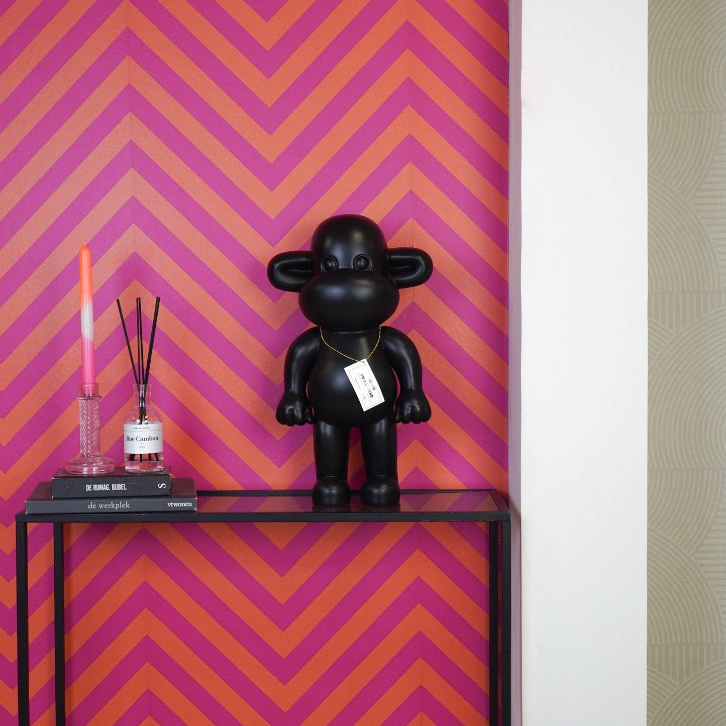 Ornament - Monkey Figurine 'The Legend' - Resin - Black - 33x21x50cm