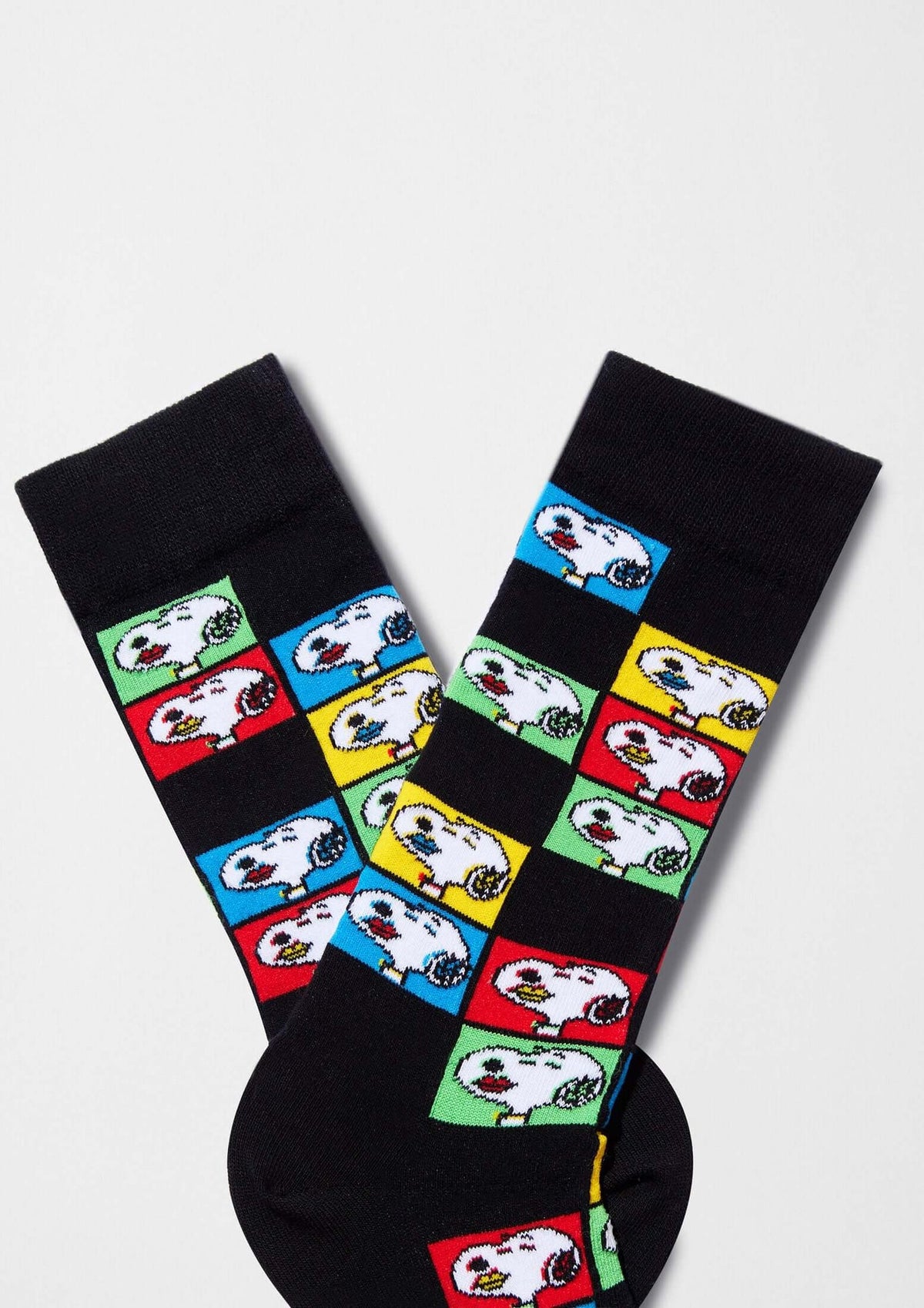 Détail des chaussettes noires BeSnoopy Pop Art, motifs Snoopy – Besocks