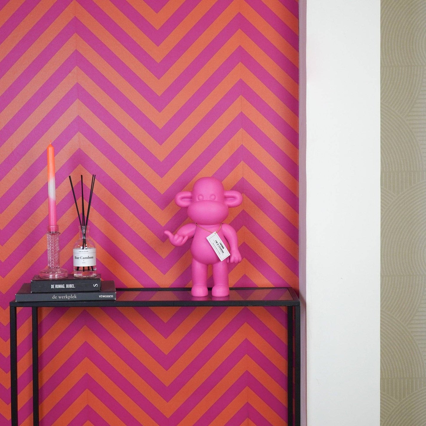 Ornament - Hanging Loose Monkey Figurine 'The Legend' - Polyresin - Pink - 20.5x13.5x35cm