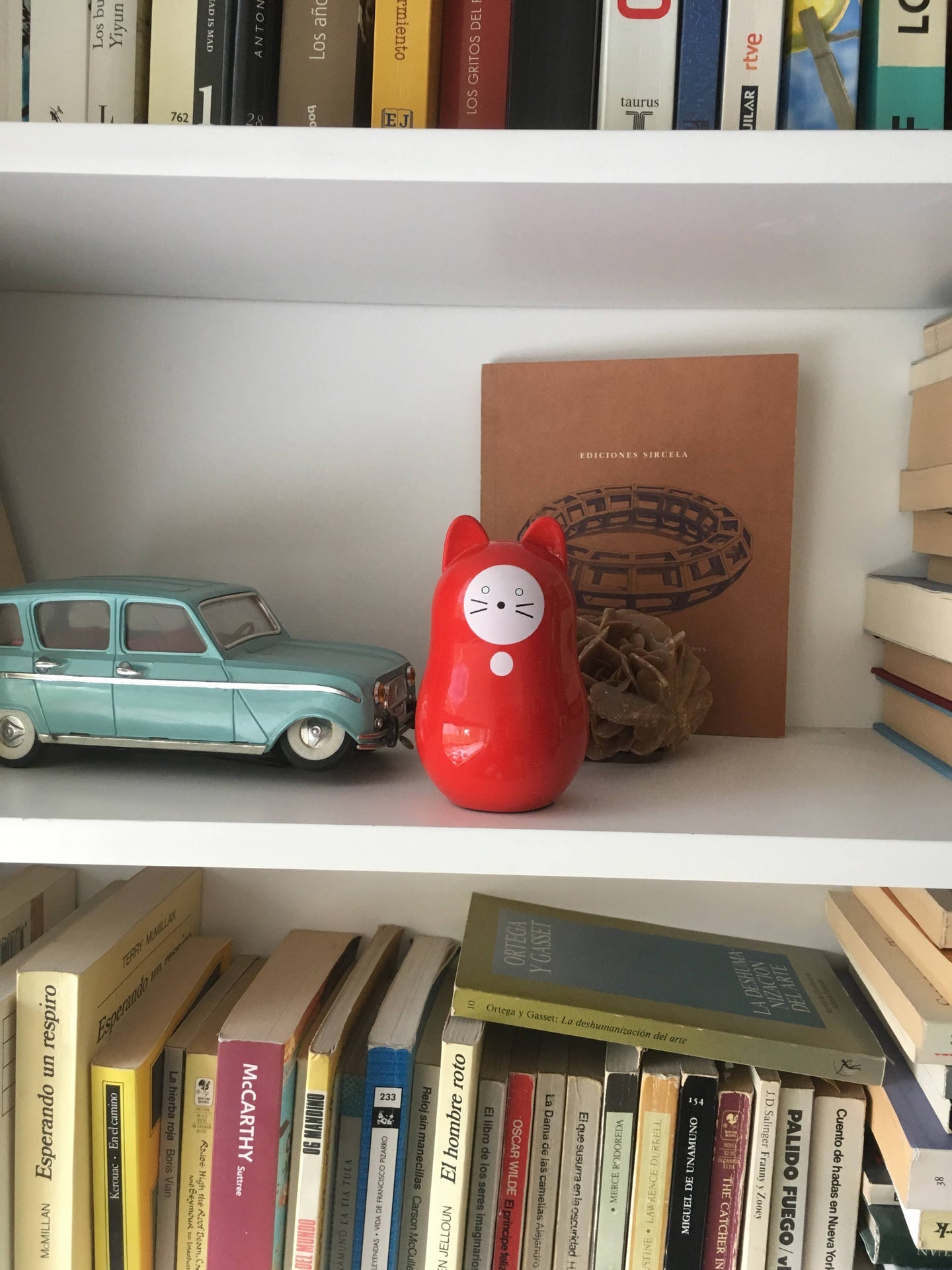 Rote Daruma Katze „Glück“