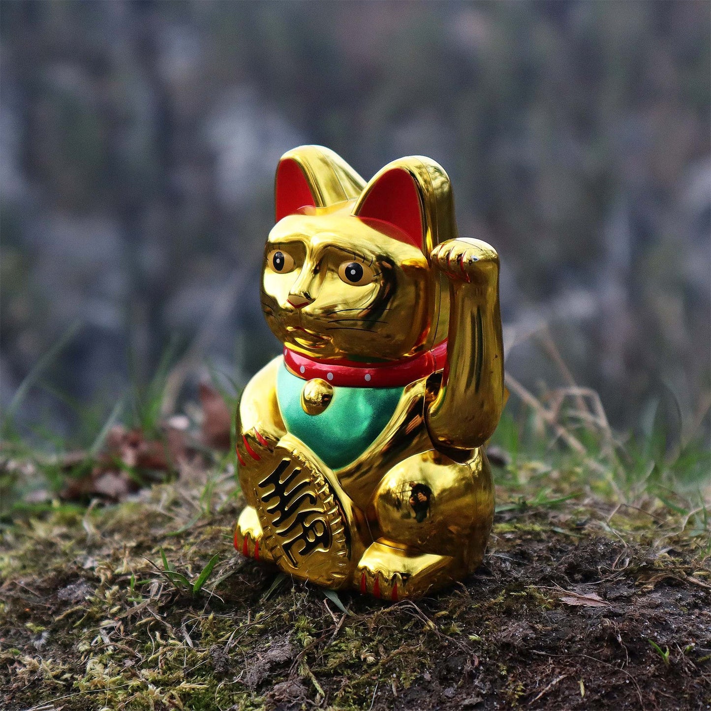Chat chanceux solaire doré 10,5 cm