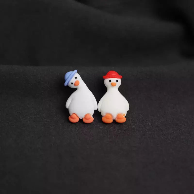 pins canard blanc chapeau rouge cdb 
