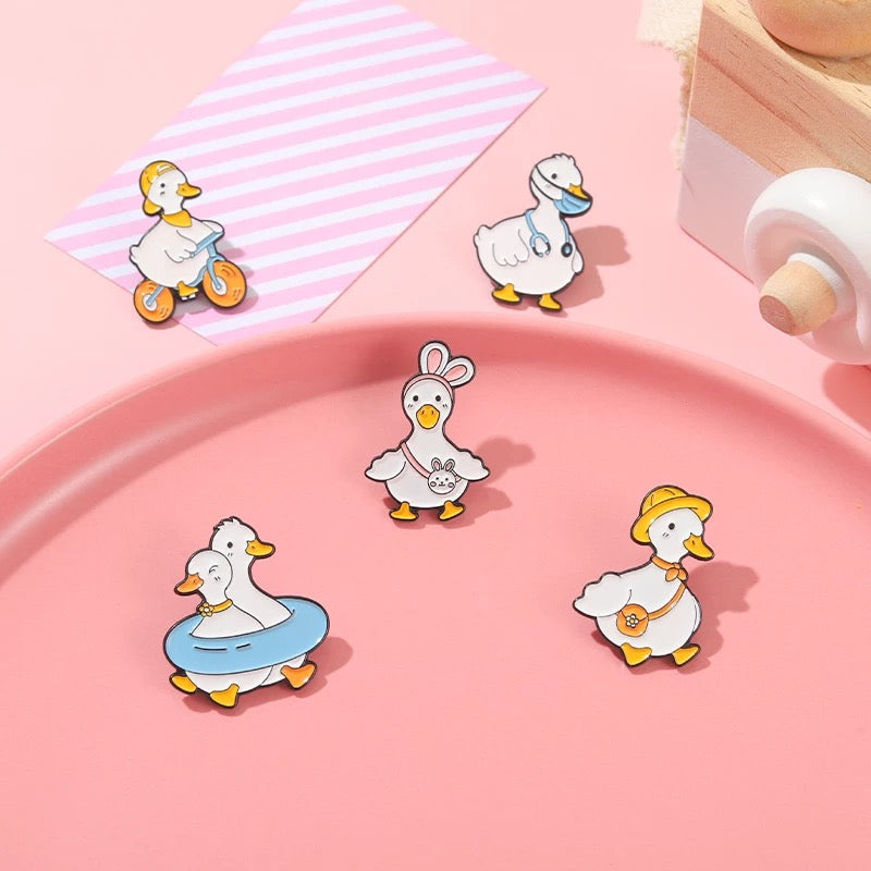 pins canard blanc velo cdb 