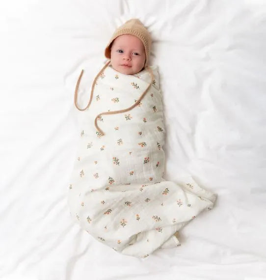 Lange XL en coton bio - Petites Fleurs – vue 2 – A Little Lovely Company
