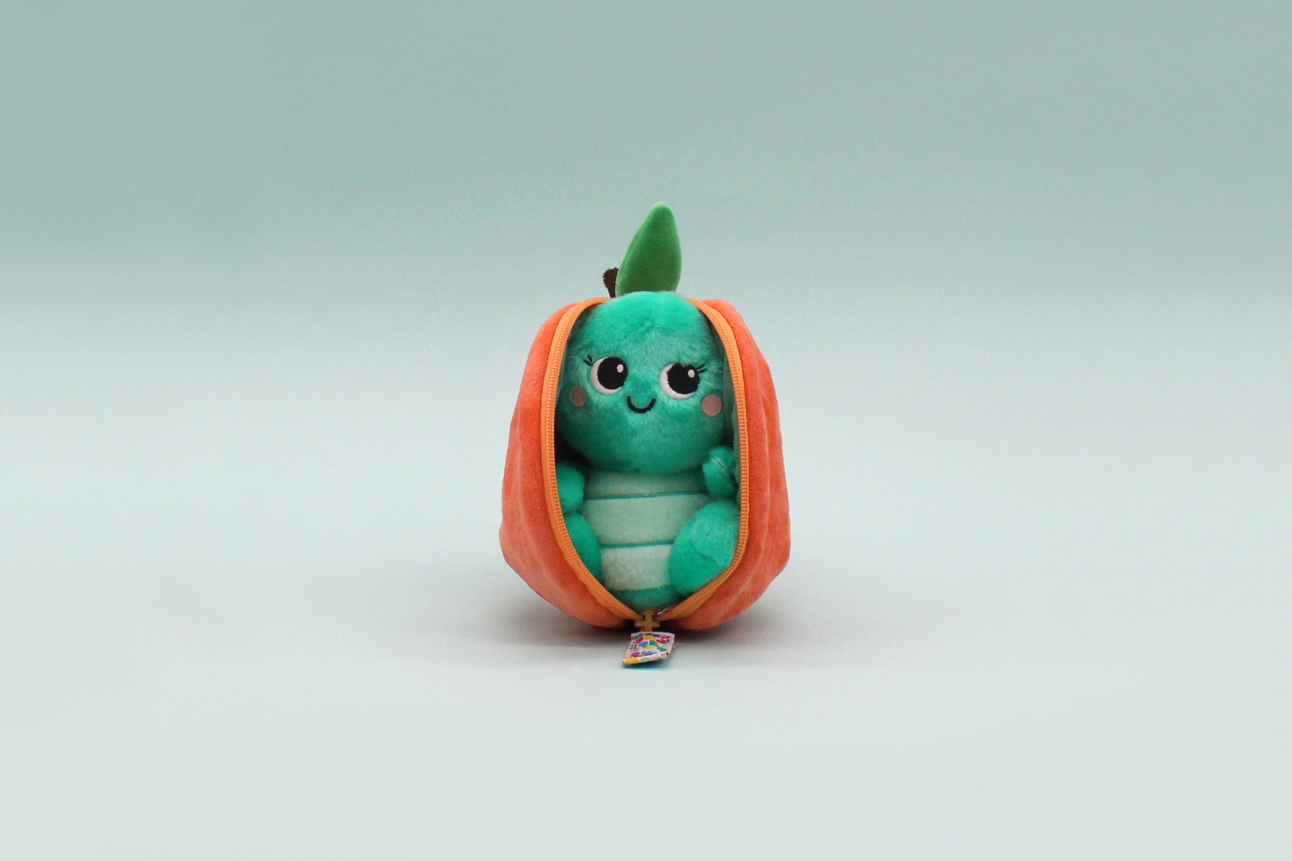 Peluche réversible Corvet la tortue/pêche – Flipetz – vue 3